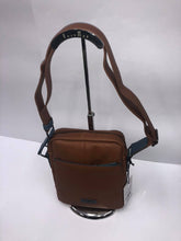 Load image into Gallery viewer, Franklin Vsb Tan Us Polo Satchel
