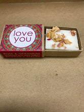 Load image into Gallery viewer, Scentibility - Scented Wax Tablet - Friends Forever - Rose &amp; Geranium
